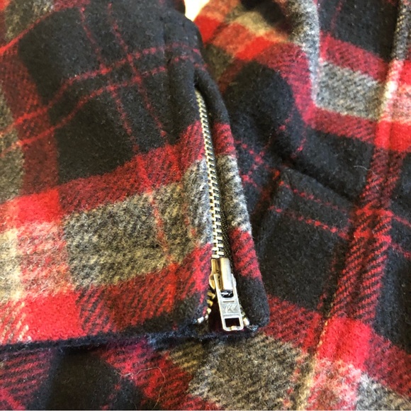 Woolrich black/grey/red 80%wool blend peacoat size small. - Picture 4 of 7